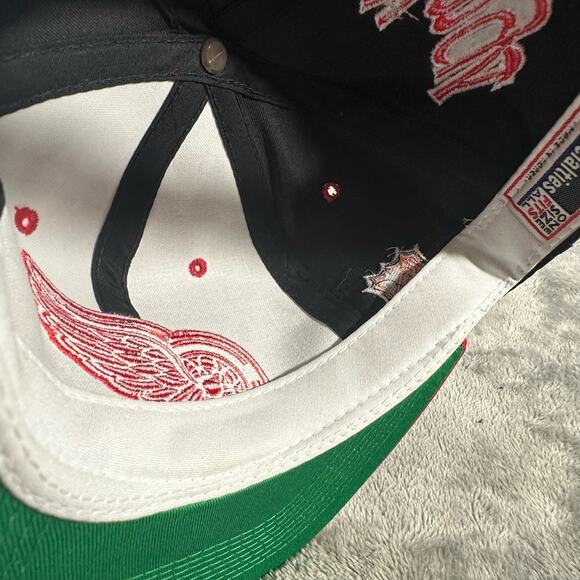 Vintage NHL Detroit Red Wings Sports Specialties Script Big Logo Snapback Hat - Picture 10 of 13